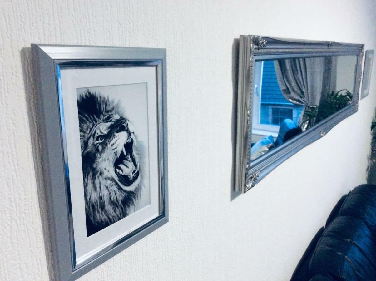 The Lion'S Den On Royal Street Apartment Gourock Exterior foto